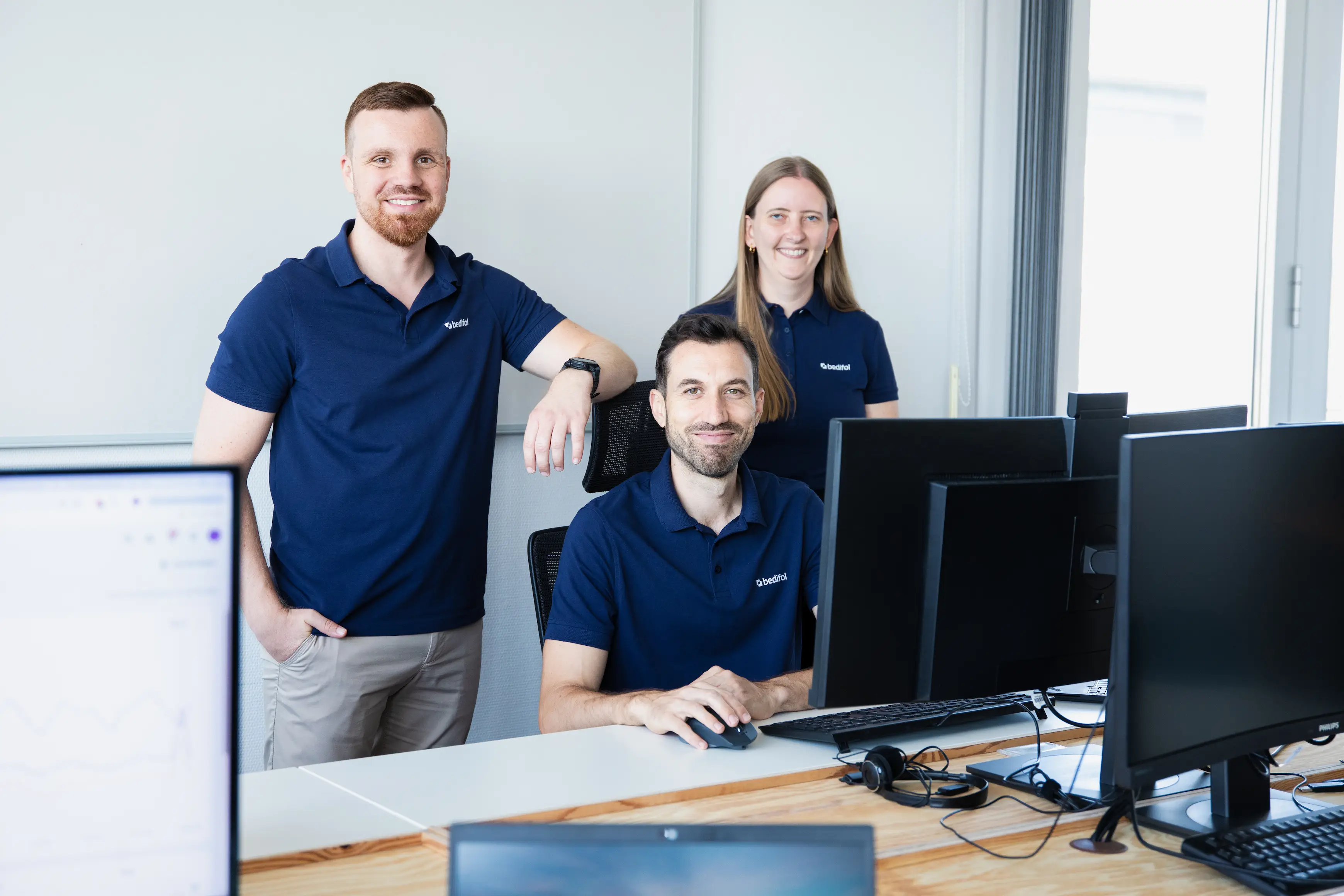 Foto de grupo del equipo directivo de ventas B2B.