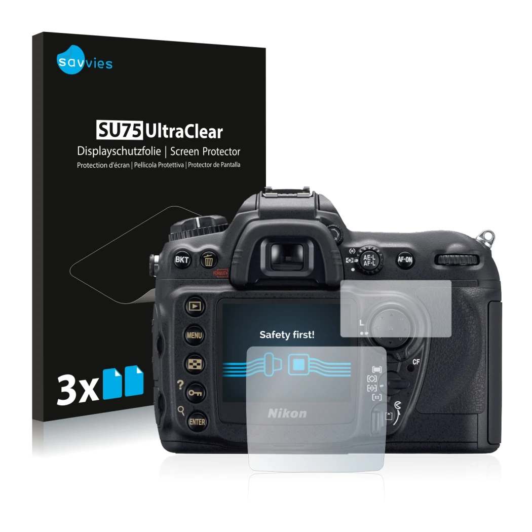 Parte frontal de un envase de producto con el logotipo de la marca Savvies. Al lado se muestra el dispositivo Nikon D200 con s