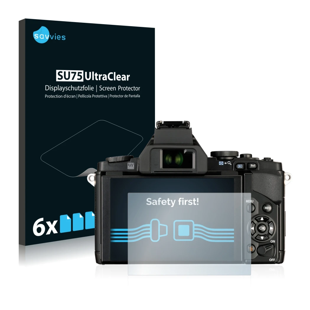 Parte frontal de un envase de producto con el logotipo de la marca Savvies. Al lado se muestra el dispositivo Olympus OM-D E-M