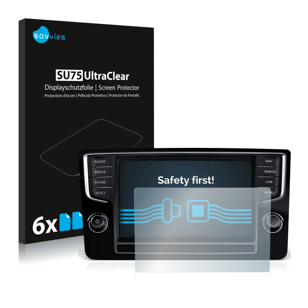 Parte frontal de un envase de producto con el logotipo de la marca Savvies. Al lado se muestra el dispositivo Volkswagen Golf 