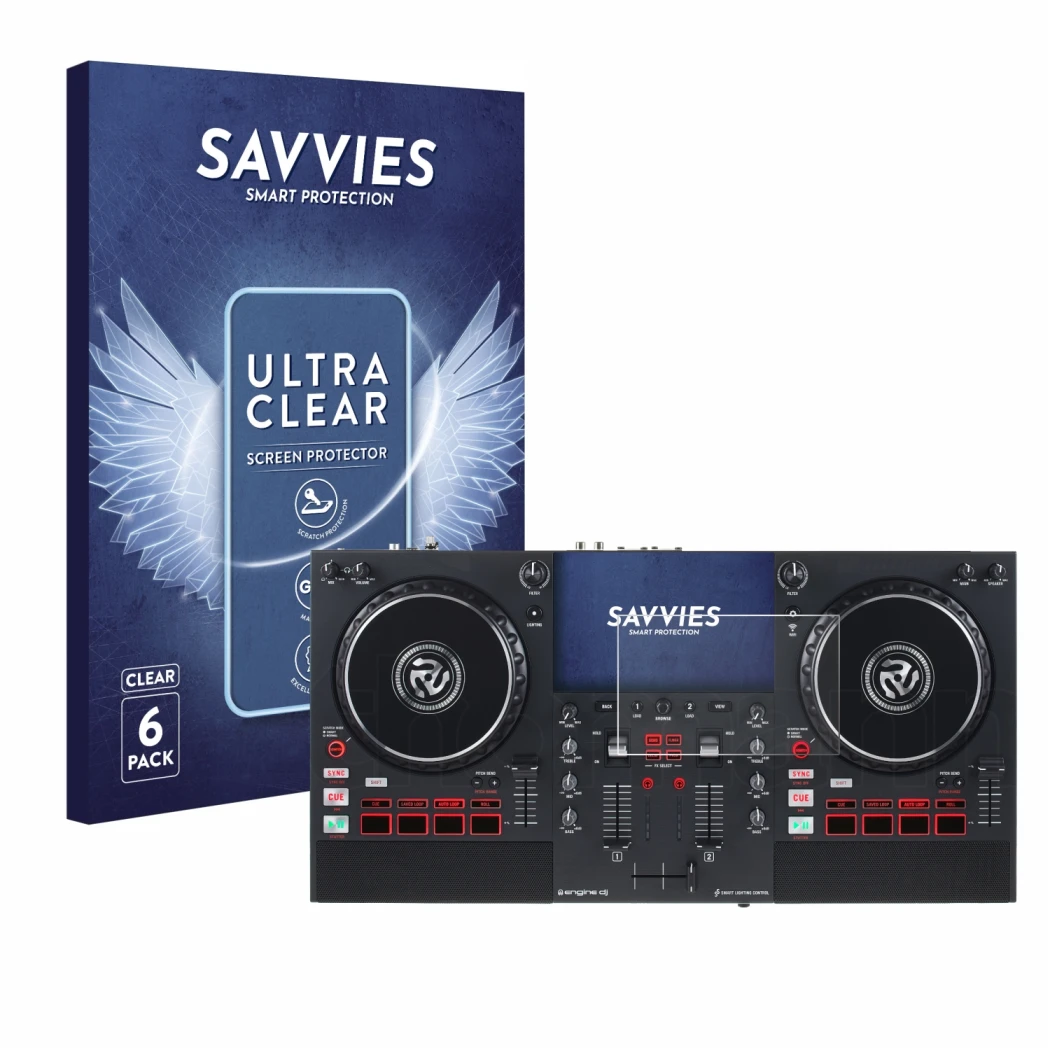 Parte frontal de un envase de producto con el logotipo de la marca Savvies. Al lado se muestra el dispositivo Numark Mixstream