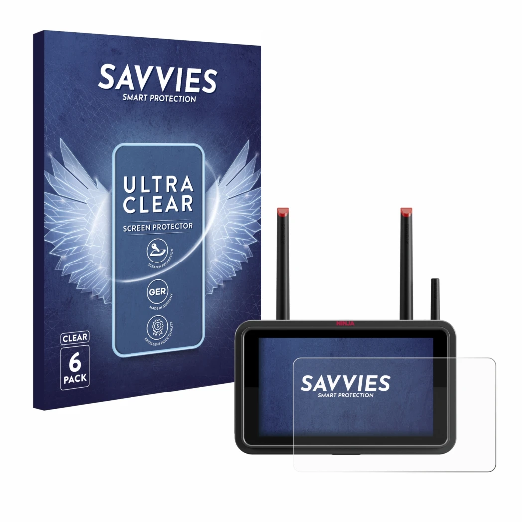 Parte frontal de un envase de producto con el logotipo de la marca Savvies. Al lado se muestra el dispositivo Atomos Ninja TX 