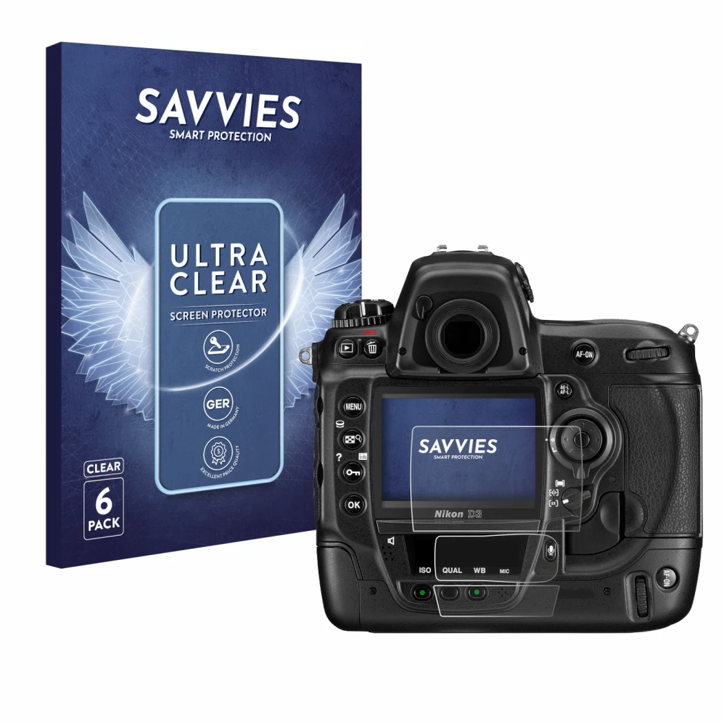 Parte frontal de un envase de producto con el logotipo de la marca Savvies. Al lado se muestra el dispositivo Nikon D3 con su 