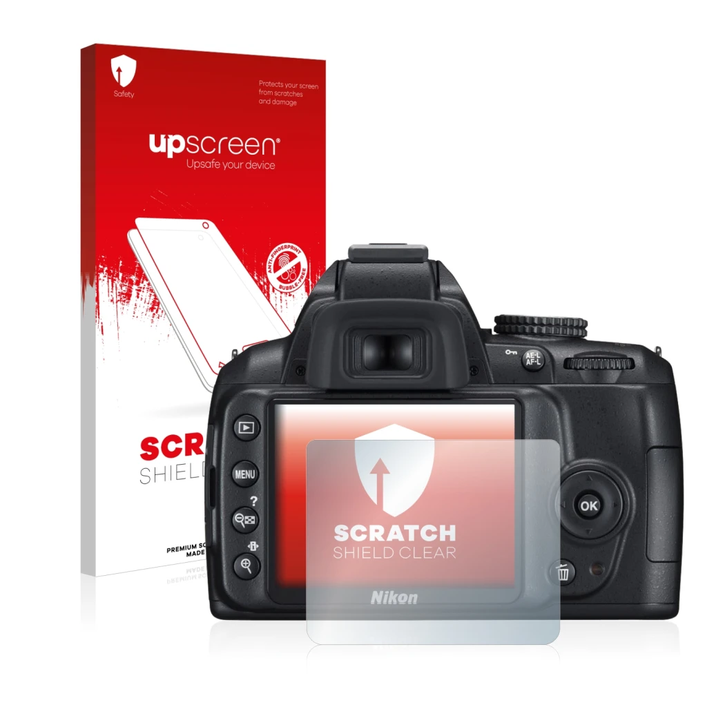 Parte frontal de un envase de producto con el logotipo de la marca upscreen. Al lado se muestra el dispositivo Nikon D3000 con