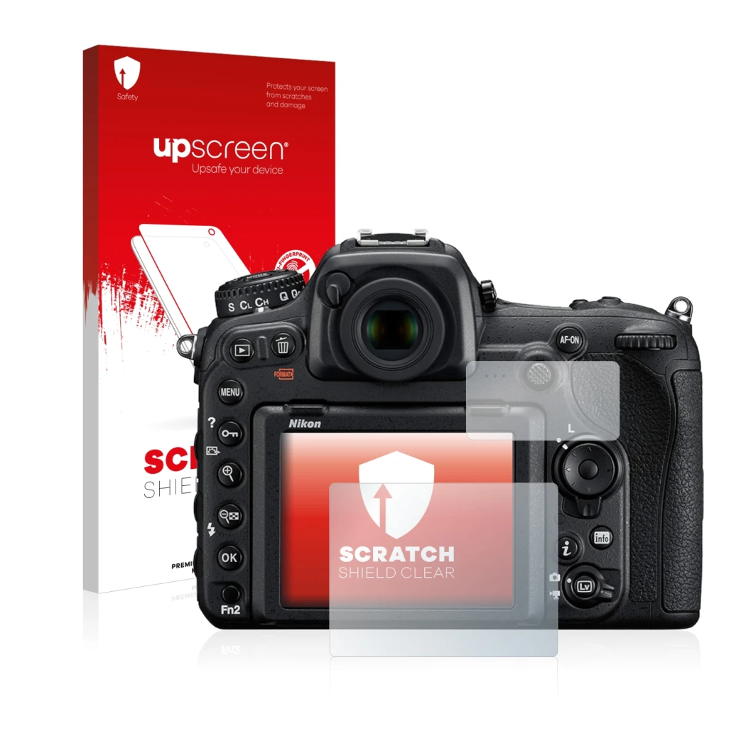 Parte frontal de un envase de producto con el logotipo de la marca upscreen. Al lado se muestra el dispositivo Nikon D500 con