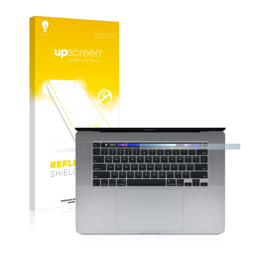 Parte frontal de un envase de producto con el logotipo de la marca upscreen. Al lado se muestra el dispositivo Apple MacBook P