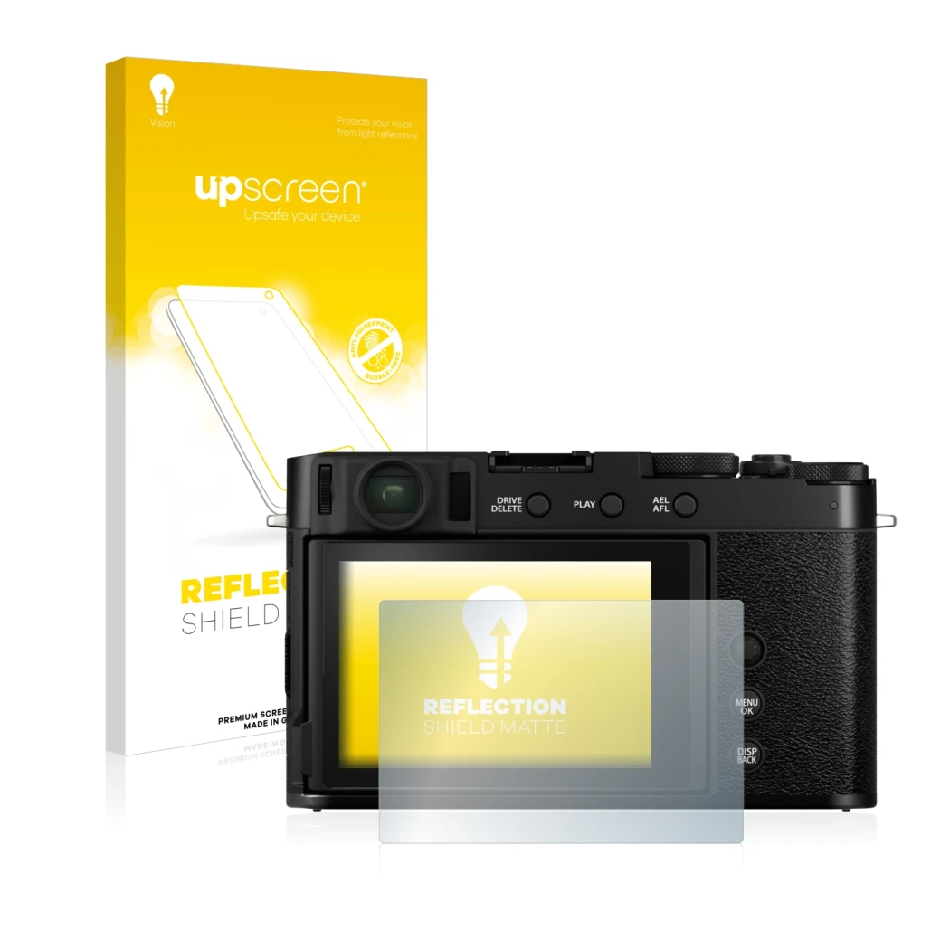 Parte frontal de un envase de producto con el logotipo de la marca upscreen. Al lado se muestra el dispositivo Fujifilm X-E4 c