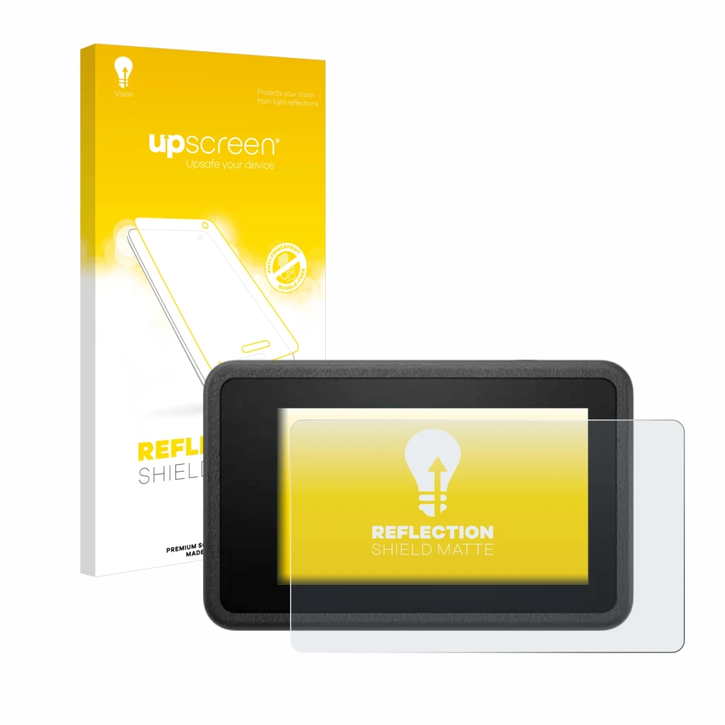 Parte frontal de un envase de producto con el logotipo de la marca upscreen. Al lado se muestra el dispositivo DJI Osmo Action