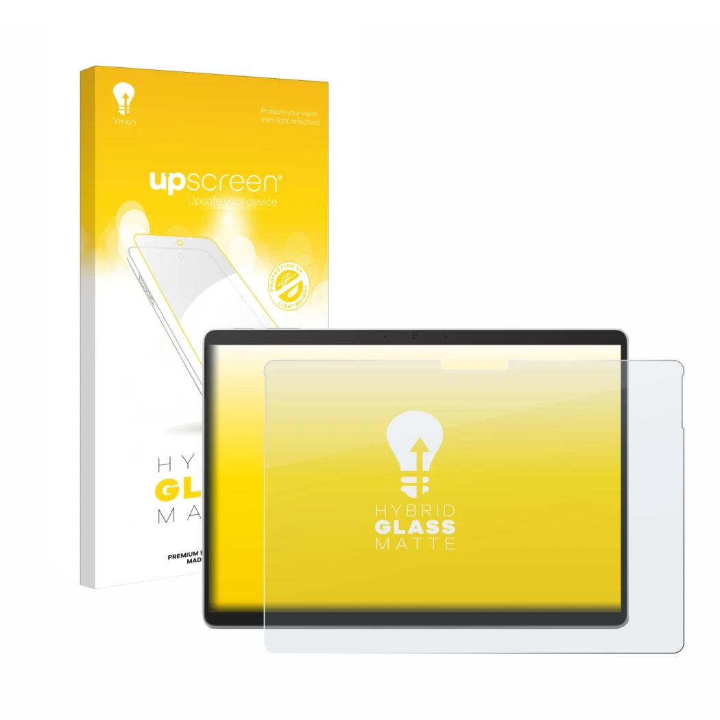 Parte frontal de un envase de producto con el logotipo de la marca upscreen. Al lado se muestra el dispositivo Microsoft Surfa