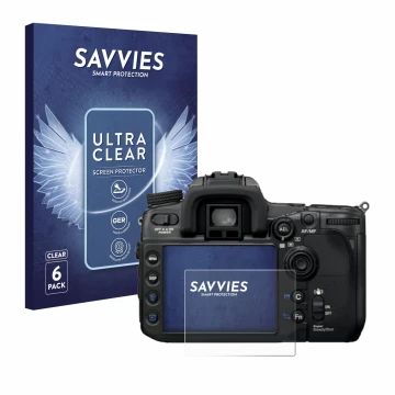 Parte frontal de un envase de producto con el logotipo de la marca Savvies. Al lado se muestra el dispositivo Sony Alpha 700 (