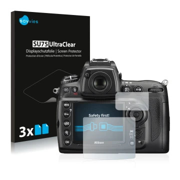 Parte frontal de un envase de producto con el logotipo de la marca Savvies. Al lado se muestra el dispositivo Nikon D700 con s