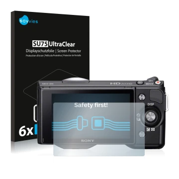 Parte frontal de un envase de producto con el logotipo de la marca Savvies. Al lado se muestra el dispositivo Sony Alpha NEX-5