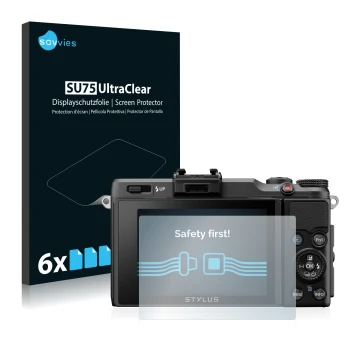 Parte frontal de un envase de producto con el logotipo de la marca Savvies. Al lado se muestra el dispositivo Olympus Stylus X