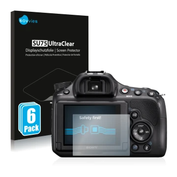 Parte frontal de un envase de producto con el logotipo de la marca Savvies. Al lado se muestra el dispositivo Sony Alpha 58 (S