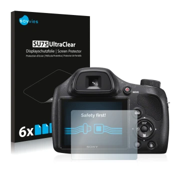 Parte frontal de un envase de producto con el logotipo de la marca Savvies. Al lado se muestra el dispositivo Sony Cyber-Shot 