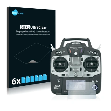 Parte frontal de un envase de producto con el logotipo de la marca Savvies. Al lado se muestra el dispositivo Robbe Futaba T10