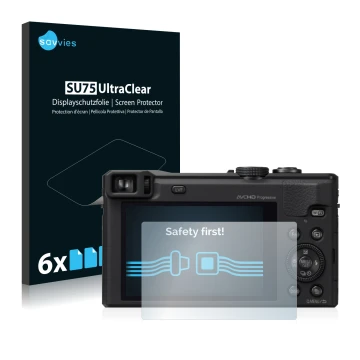 Parte frontal de un envase de producto con el logotipo de la marca Savvies. Al lado se muestra el dispositivo Panasonic Lumix 