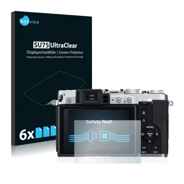 Parte frontal de un envase de producto con el logotipo de la marca Savvies. Al lado se muestra el dispositivo Fujifilm X30 con