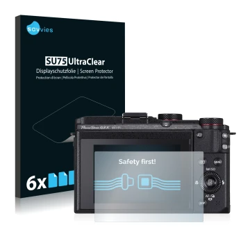 Parte frontal de un envase de producto con el logotipo de la marca Savvies. Al lado se muestra el dispositivo Canon PowerShot 