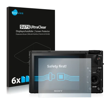 Parte frontal de un envase de producto con el logotipo de la marca Savvies. Al lado se muestra el dispositivo Sony Cyber-Shot 
