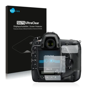 Parte frontal de un envase de producto con el logotipo de la marca Savvies. Al lado se muestra el dispositivo Nikon D5 con su 