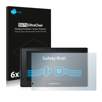 Parte frontal de un envase de producto con el logotipo de la marca Savvies. Al lado se muestra el dispositivo Garmin DriveSmar