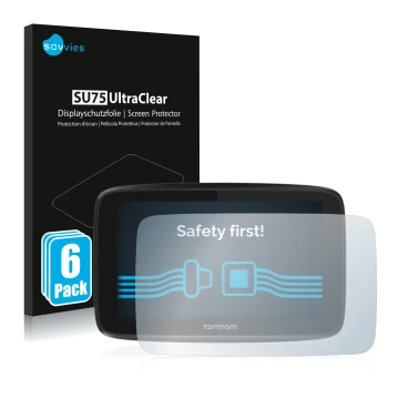 Parte frontal de un envase de producto con el logotipo de la marca Savvies. Al lado se muestra el dispositivo TomTom GO 5200 c