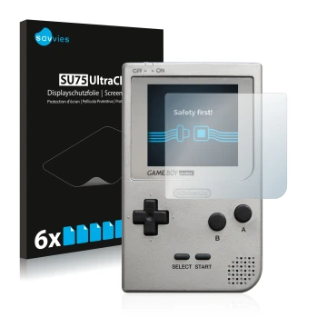 Parte frontal de un envase de producto con el logotipo de la marca Savvies. Al lado se muestra el dispositivo Nintendo Gameboy