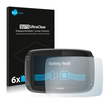 Parte frontal de un envase de producto con el logotipo de la marca Savvies. Al lado se muestra el dispositivo TomTom Rider 450