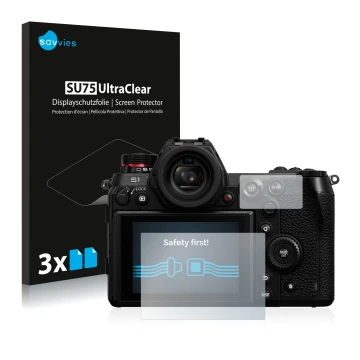 Parte frontal de un envase de producto con el logotipo de la marca Savvies. Al lado se muestra el dispositivo Panasonic Lumix 