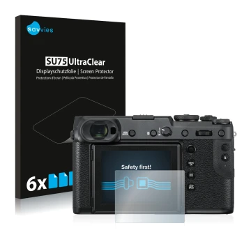 Parte frontal de un envase de producto con el logotipo de la marca Savvies. Al lado se muestra el dispositivo Fujifilm GFX 50R