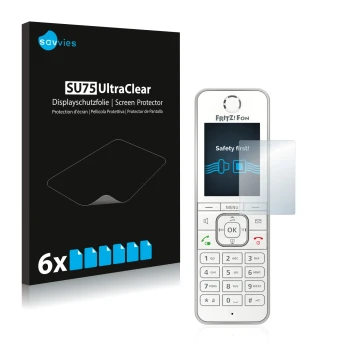 Parte frontal de un envase de producto con el logotipo de la marca Savvies. Al lado se muestra el dispositivo AVM Fritz!Fon C6