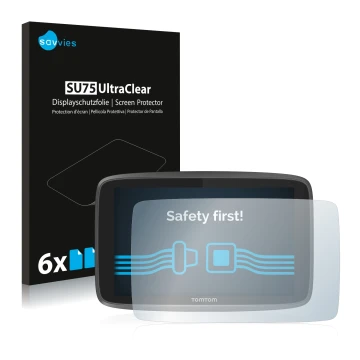 Parte frontal de un envase de producto con el logotipo de la marca Savvies. Al lado se muestra el dispositivo TomTom Go Profes