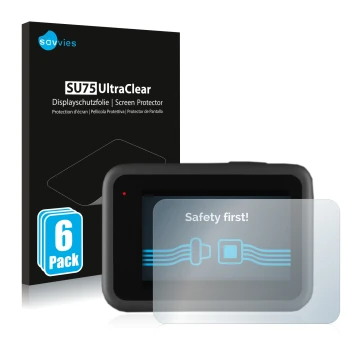 Parte frontal de un envase de producto con el logotipo de la marca Savvies. Al lado se muestra el dispositivo GoPro Hero 9 Bla