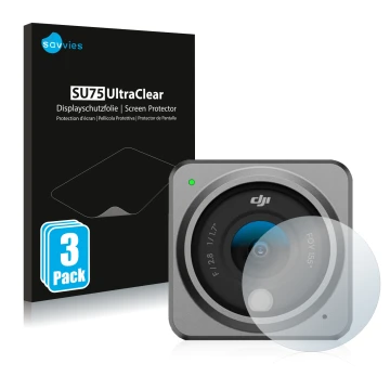 Parte frontal de un envase de producto con el logotipo de la marca Savvies. Al lado se muestra el dispositivo DJI Action 2 Len