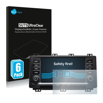 Parte frontal de un envase de producto con el logotipo de la marca Savvies. Al lado se muestra el dispositivo Seat Ateca 2017 