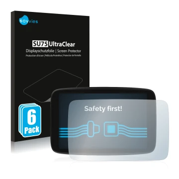 Parte frontal de un envase de producto con el logotipo de la marca Savvies. Al lado se muestra el dispositivo TomTom GO Camper