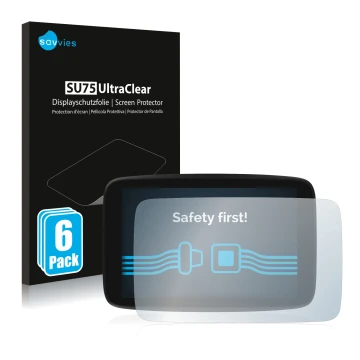 Parte frontal de un envase de producto con el logotipo de la marca Savvies. Al lado se muestra el dispositivo TomTom GO Exclus