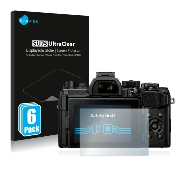 Parte frontal de un envase de producto con el logotipo de la marca Savvies. Al lado se muestra el dispositivo Olympus OM Syste