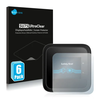 Parte frontal de un envase de producto con el logotipo de la marca Savvies. Al lado se muestra el dispositivo Netgear Nighthaw