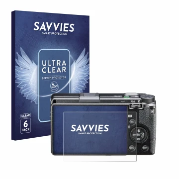 Parte frontal de un envase de producto con el logotipo de la marca Savvies. Al lado se muestra el dispositivo Ricoh GR IIIx HD