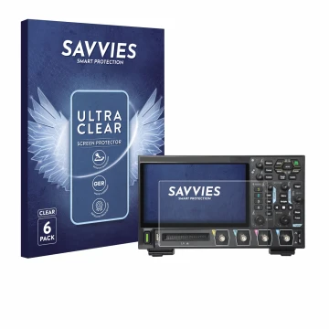 Parte frontal de un envase de producto con el logotipo de la marca Savvies. Al lado se muestra el dispositivo Rigol DHO914 con