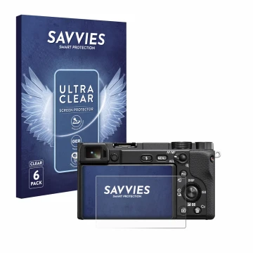 Parte frontal de un envase de producto con el logotipo de la marca Savvies. Al lado se muestra el dispositivo Sony Alpha 6100A