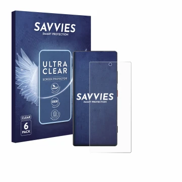 Parte frontal de un envase de producto con el logotipo de la marca Savvies. Al lado se muestra el dispositivo ZTE Nubia Z80 Ul