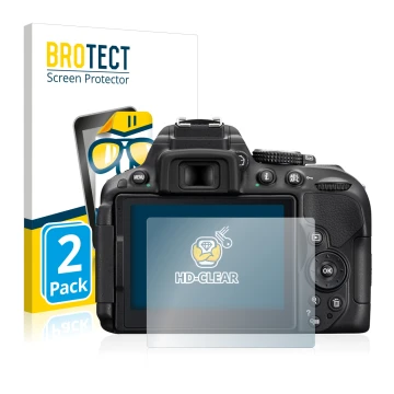 Parte frontal de un envase de producto con el logotipo de la marca BROTECT. Al lado se muestra el dispositivo Nikon D5300 con 
