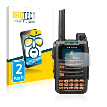 Parte frontal de un envase de producto con el logotipo de la marca BROTECT. Al lado se muestra el dispositivo Yaesu FT-70DR co