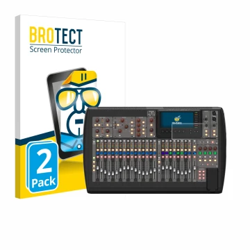 Parte frontal de un envase de producto con el logotipo de la marca BROTECT. Al lado se muestra el dispositivo Behringer X32 co