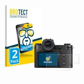 Parte frontal de un envase de producto con el logotipo de la marca BROTECT. Al lado se muestra el dispositivo Leica SL3-S (Pan