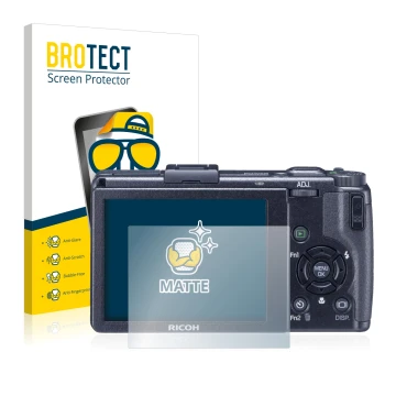 Parte frontal de un envase de producto con el logotipo de la marca BROTECT. Al lado se muestra el dispositivo Ricoh GR Digital