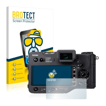 Parte frontal de un envase de producto con el logotipo de la marca BROTECT. Al lado se muestra el dispositivo Sigma SD Quattro